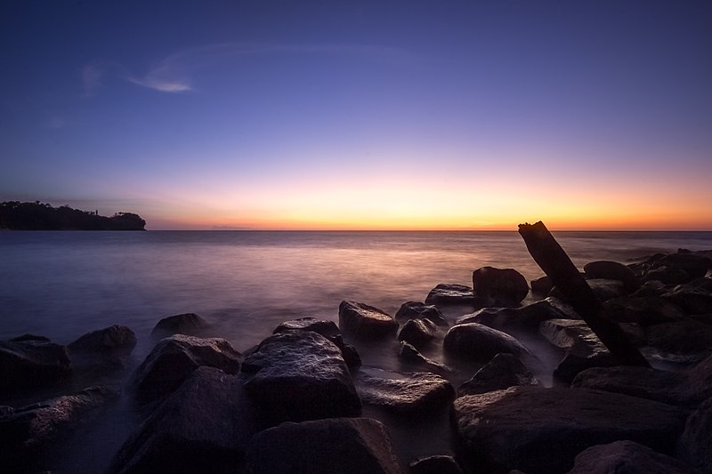File:Rocky Beach Sunset, Miri.jpg