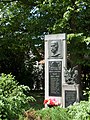 English: Memorial to those killed in the world wars in the village of Roudná, Tábor District, Czech Republic. Čeština: Pomník obětem světových válek v obci Roudná v okrese Tábor.