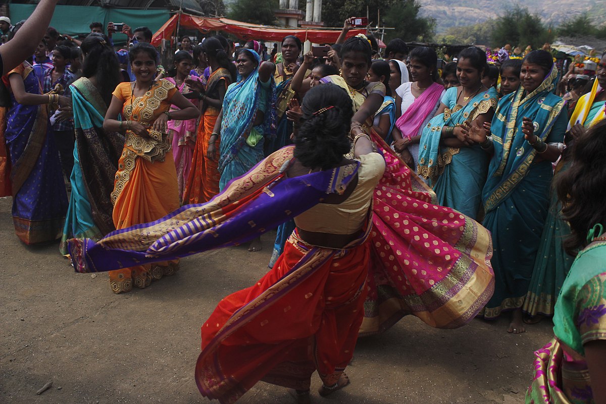 Round dancing