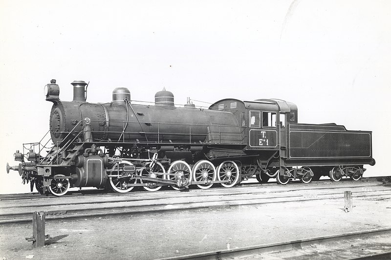 File:Russian steam locomotive Ef-1.jpg