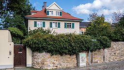 Saalfeld Am Hohen Ufer 1 Wohnhaus mit Garage, Grundstück und Einfriedung