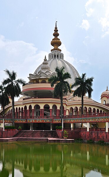 File:Samadhi Mandir of Srila Prabhupada, Mayapur 07102013 03.jpg