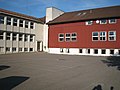 I Semsbyveien 102 ligger Sem skole som er en kombinert barne- og ungdomsskole. Foto: Lars Åge Kamfjord