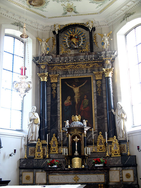 File:Sins Pfarrkirche Mariae Geburt Hauptaltar.jpg