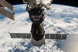 Soyuz MS-01 garaĝis al la ISS.jpg