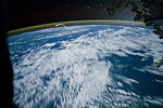 Prom kosmiczny Atlantis na niebie 21 lipca 2011 r. do ostatecznego lądowania.jpg