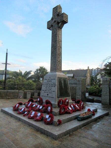 File:St Ives War Memorial November 2017 - geograph.org.uk - 5617172.jpg