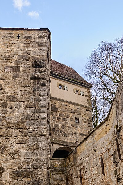 File:Stadtmauer, Klingentorbastei Rothenburg ob der Tauber 20211205 0011.jpg