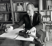 Stanley Silverman composing at home in New York Stanley Silverman Composing.png