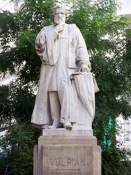 File:Statue Vulpian rue Antoine-Dubois.JPG