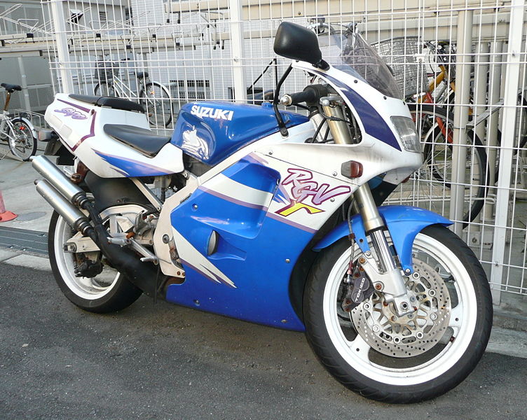 File:Suzuki RGV250Γ VJ22A.jpg