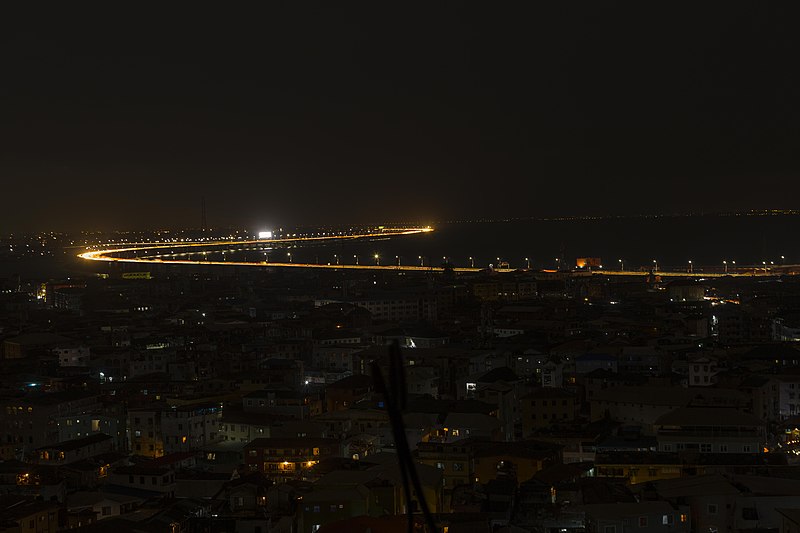 ملف:Third-mainland-bridge-at-night.jpg