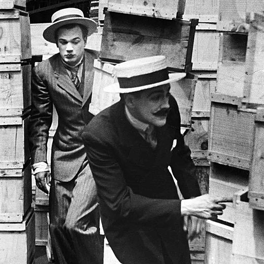 Joseph Cotten ed Edgar Barrier nel film perduto e ritrovato Too Much Johnson di Orson Welles (1938)