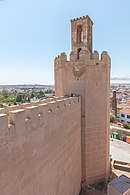 Torre de Espantaperros y acceso desde la muralla