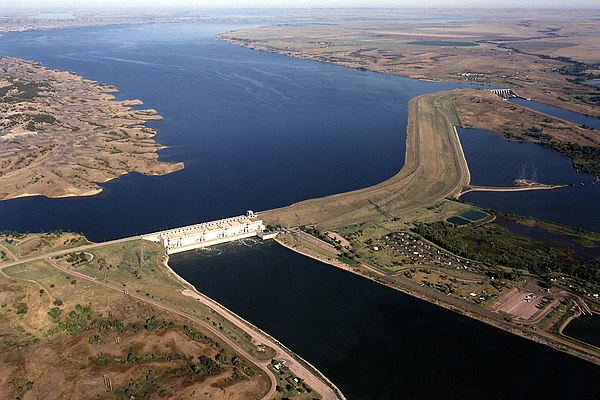 Lake Sharpe behind Big Bend Dam