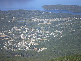 Pogled na grad i jezero