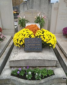 Villefranche-sur-Saône - Tomb Charles Germain (3) .jpg