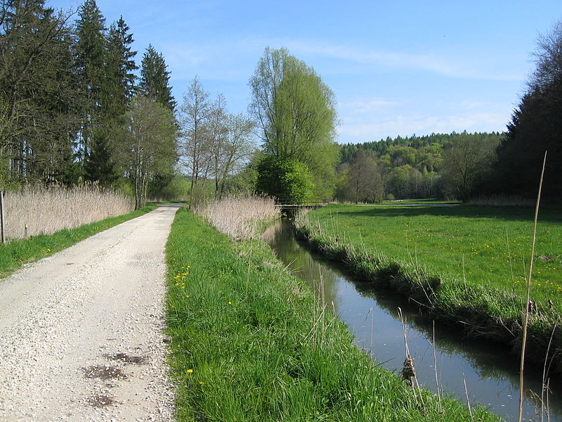 File:Weihung bei Schnürpflingen.jpg