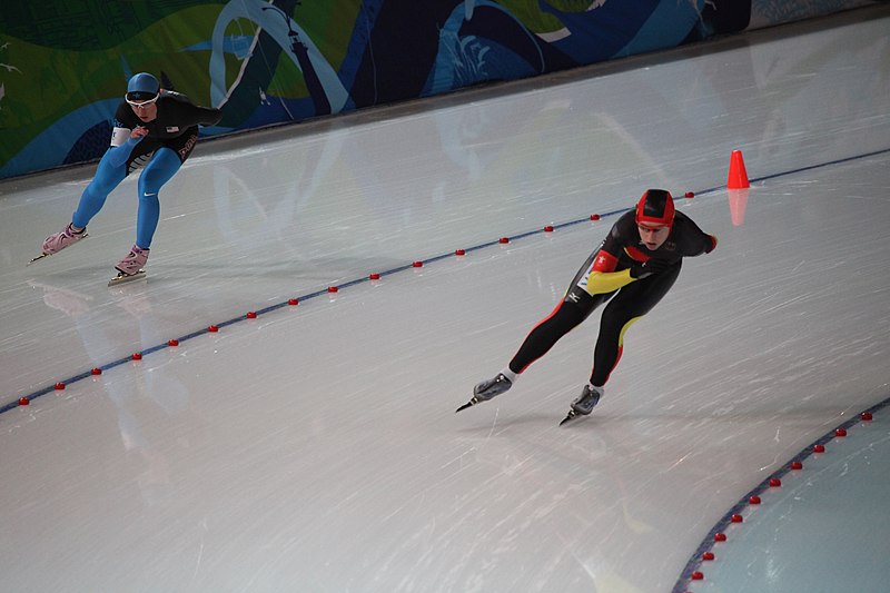 File:Women's 5000m Speed Skating Pair 3.jpg