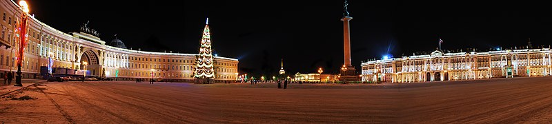 Панорама Дворцовой площади со стороны Мойки