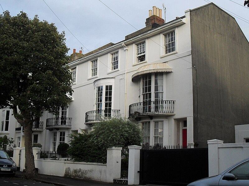 File:1–4 Clifton Road, Brighton (IoE Code 480520).JPG