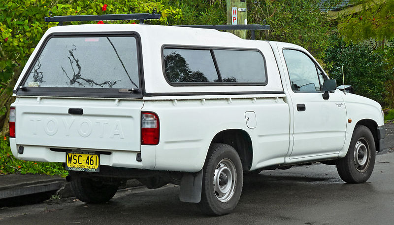 File:1997-2001 Toyota Hilux (RZN149R) 2-door utility (2011-07-17) 02.jpg