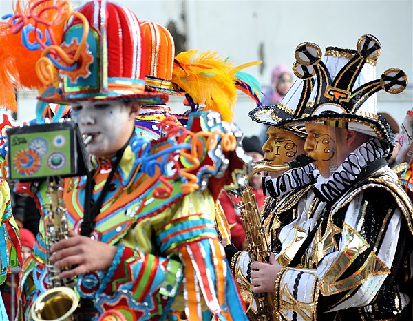 A string band in the 2010 Mummers Parade