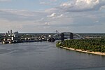 Thumbnail for File:2019-07-13 Dnieper River in Kyiv and Podil Bridge.jpg