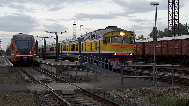 File:22.05.19 Valga 2404 and DR1AM-267.1 (47961560311).jpg