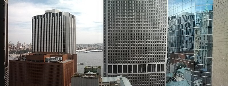 File:2 New York Plaza 20120705 160100.jpg