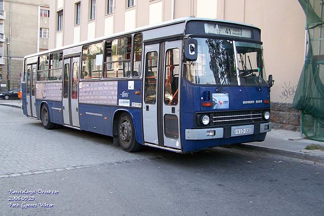 41-es busz Kosztolányi Dezső téren