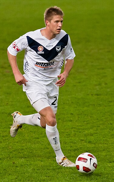 Leijer playing for Melbourne Victory in 2010