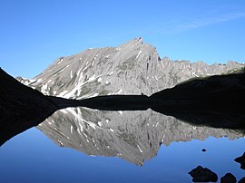 Aiguille de la Penaz depuis les lacs Jovets..JPG