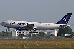 Un Airbus A300 de Air Contractors atterrissant en 2005.