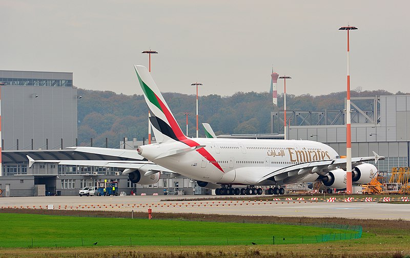 File:Airbus A380-861 (F-WWSY) 01.jpg