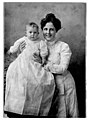 Alice Baldridge and her daughter.jpg