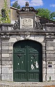 Le portail XIXe de l'hôtel Montalembert.