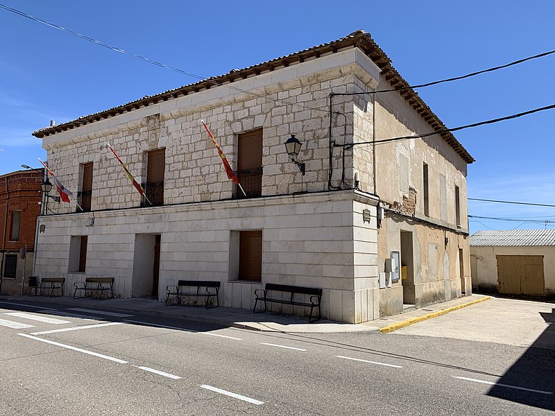 File:Ayuntamiento de La Horra 07.jpg