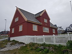 B-146 in Nuuk (Kenny McFly).jpg