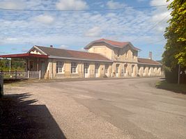 Bahnhof Aillevillers Straßenseite, Herbst 2014