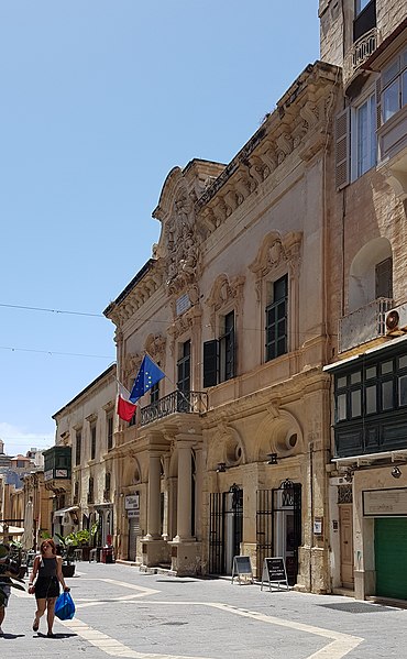 File:Banca Giuratale, Valletta 001.jpg