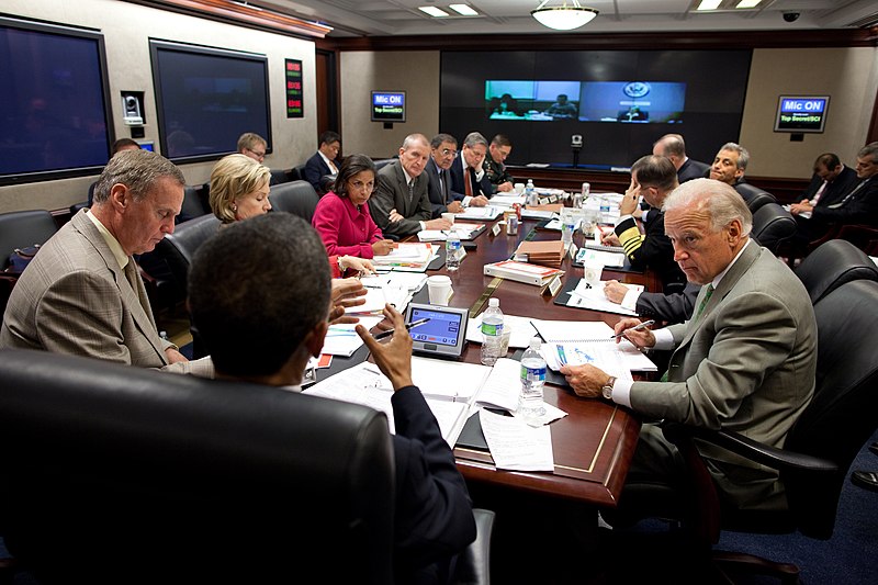 File:Barack Obama attends a briefing on Afghanistan in the Situation Room of the White House.jpg