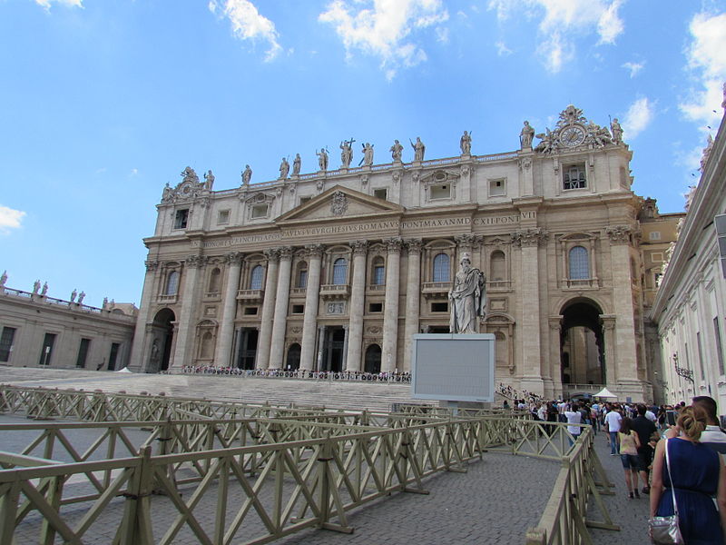 File:Basilica San Pietro din Roma4.jpg