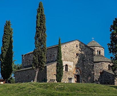 Come arrivare a Complesso Monumentale Di Galliano con i mezzi pubblici - Informazioni sul luogo