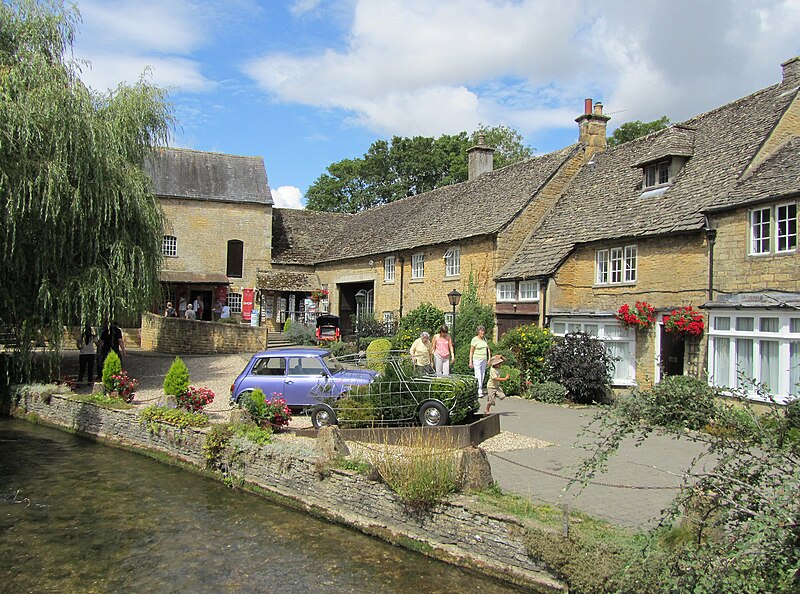 File:Bourton-on-the-Water 2010 PD 09.JPG
