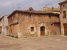 Oud huis in Burgos (Spanje) met vakwerkbouw van leemstenen