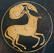 Centaur lifting a rock, Attic red-figured kylix, by the Bonn Painter, 510-500 BC, inv. 16514 - Museo Gregoriano Etrusco - Vatican Museums - DSC01053.jpg