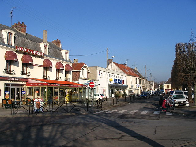 Charles de Gaulle Piazza