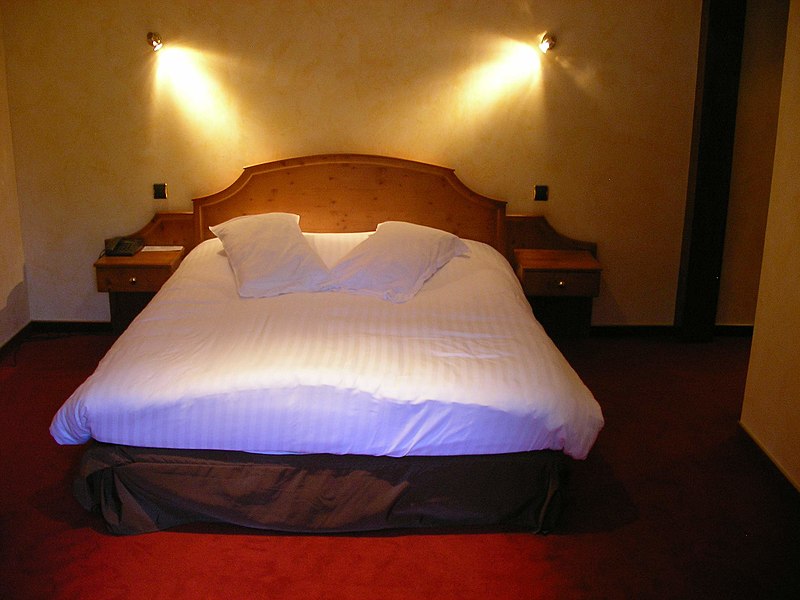 File:Chambre (2).jpg