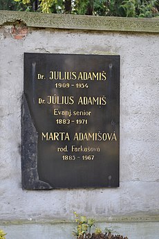 Náhrobok J. Adamiša na Cintoríne pri Kozej bráne v Bratislave